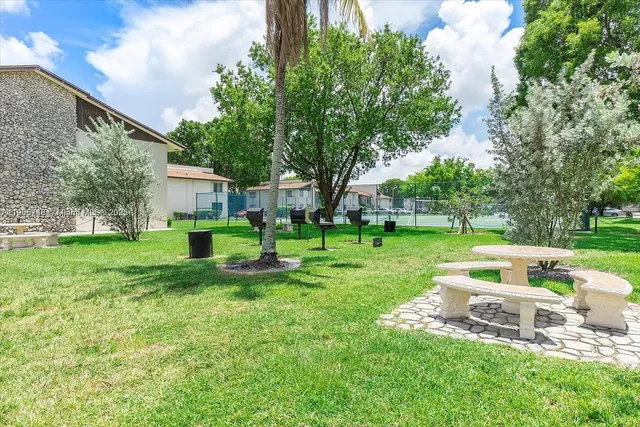 $77,000 | 470 North Laurel Drive, Unit 7, Margate, FL 33063