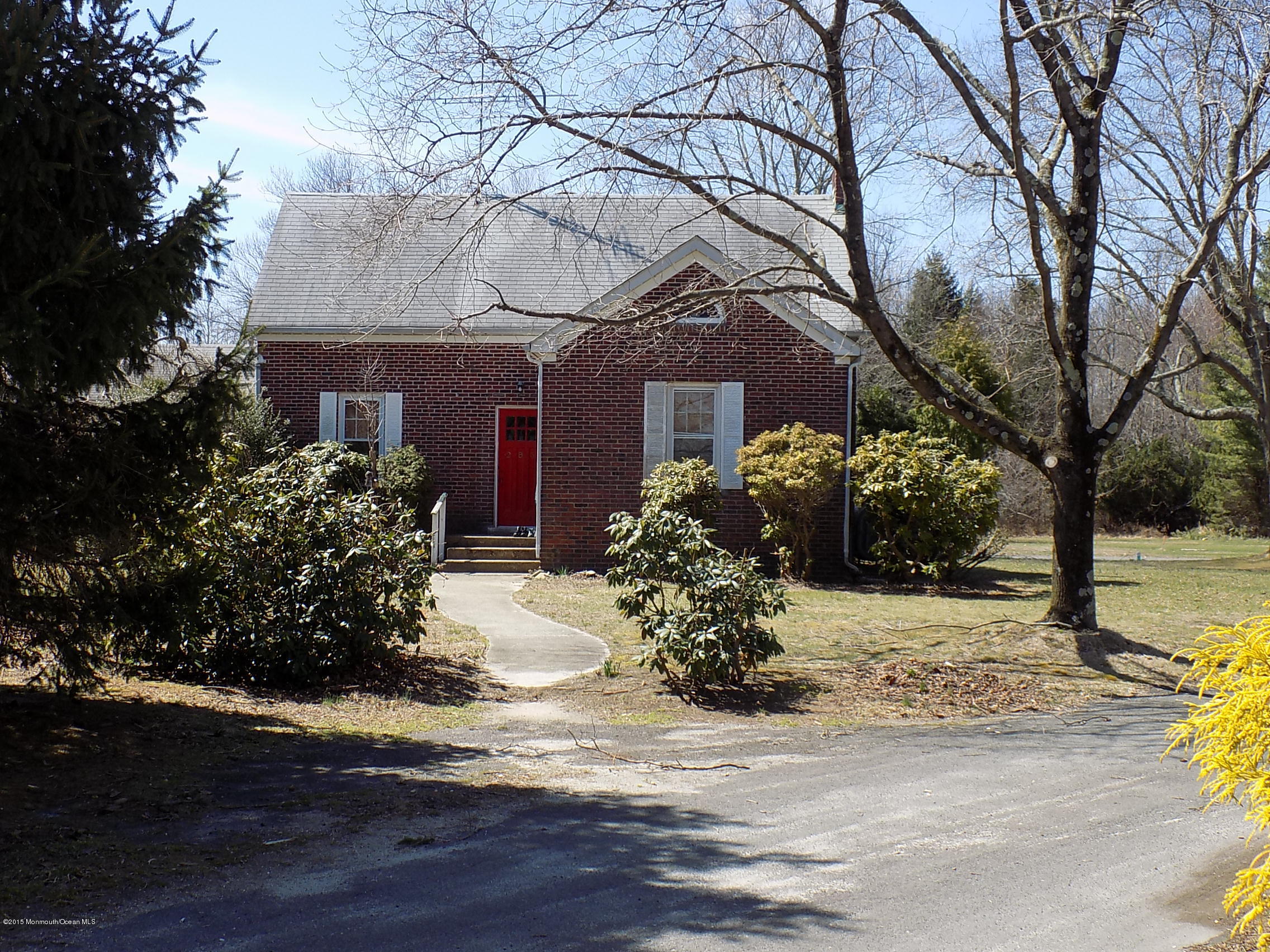 285 Squankum Road Farmingdale, NJ 07727 - Photo 2 of 5 DSCN0072.JPG