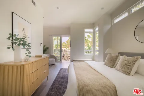 $2,850,000 | 12821 North Seaglass Circle, Playa Vista, CA 90094