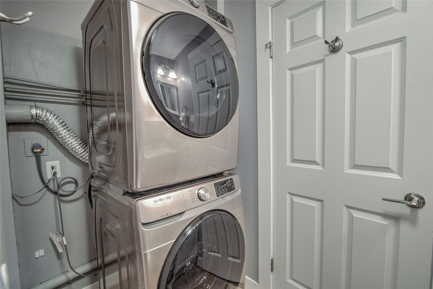 472 Ryan Gulch Road Silverthorne, CO 80498 - Photo 25 of 36 a close view of a utility room with dryer and washer