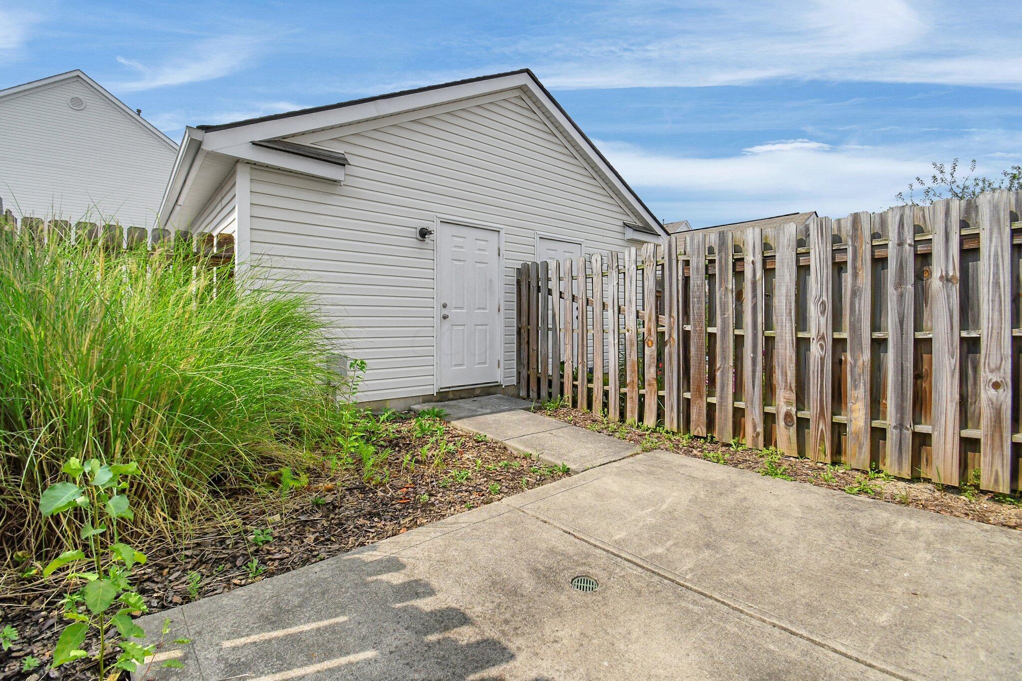 717 Lazelle Road Westerville, OH 43081 - Photo 19 of 24 Patio & Fenced Yard