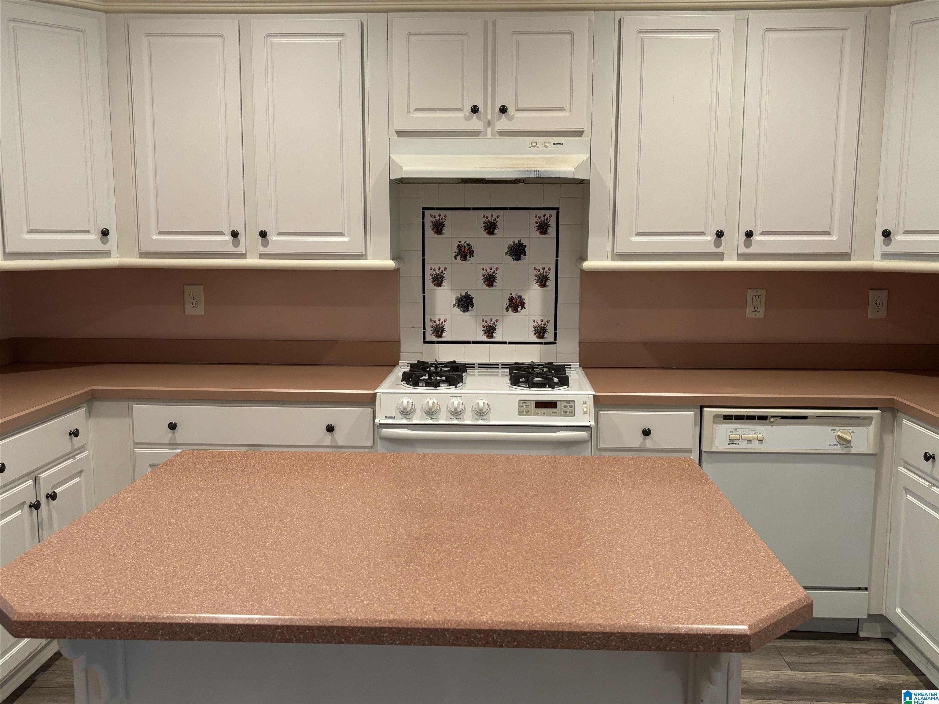 2646 Hackberry Road Birmingham, AL 35226 - Photo 3 of 25
