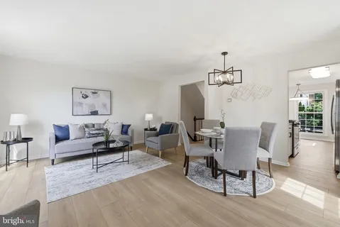 $499,000 | 14414 Four Chimney Drive, Centreville, VA 20120