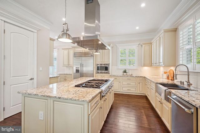 $2,558,000 | 6701 Lumsden Street, McLean, VA 22101