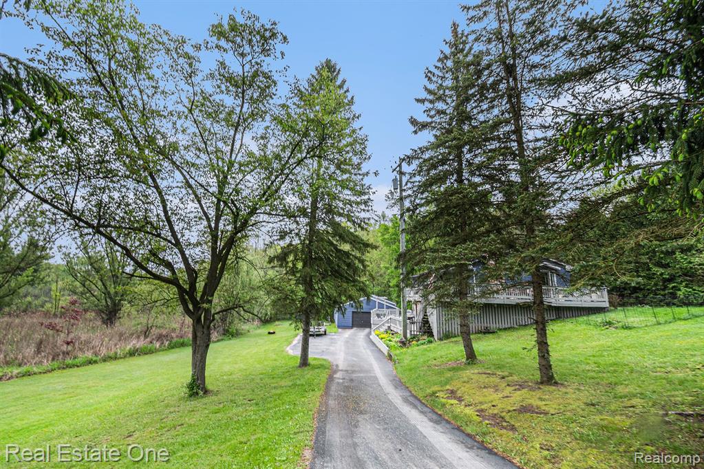7529 Bishop Road Brighton, MI 48116 - Photo 26 of 28 Gallery Image 26