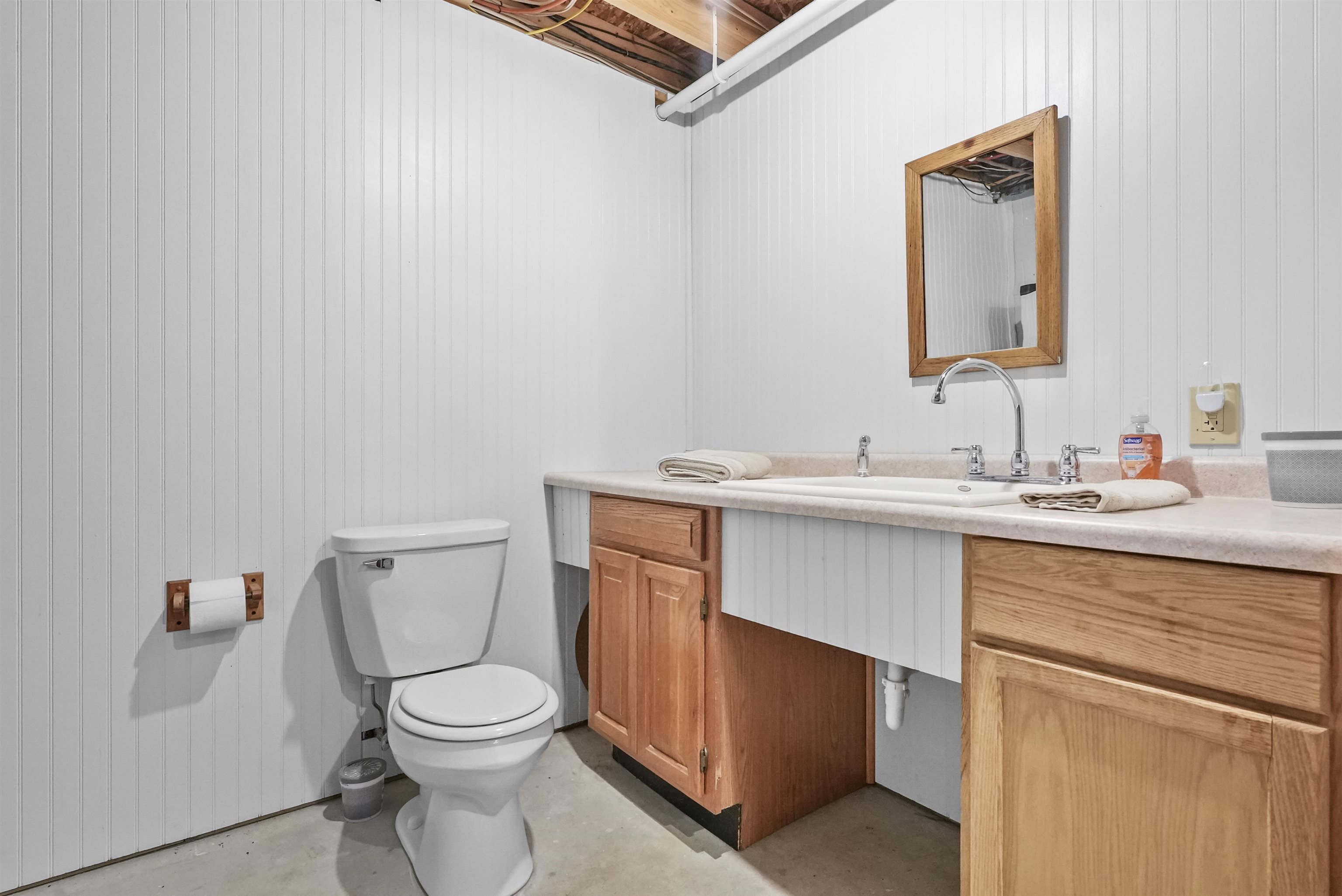 1054 Edenhill Road Beulah, MI 49617 - Photo 35 of 54
