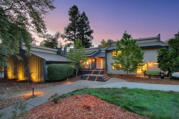 $2,400,000 | 38364 Wisteria Way, Davis, CA 95616