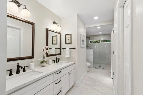 $2,400,000 | 38364 Wisteria Way, Davis, CA 95616