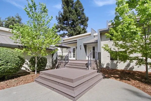 $2,400,000 | 38364 Wisteria Way, Davis, CA 95616