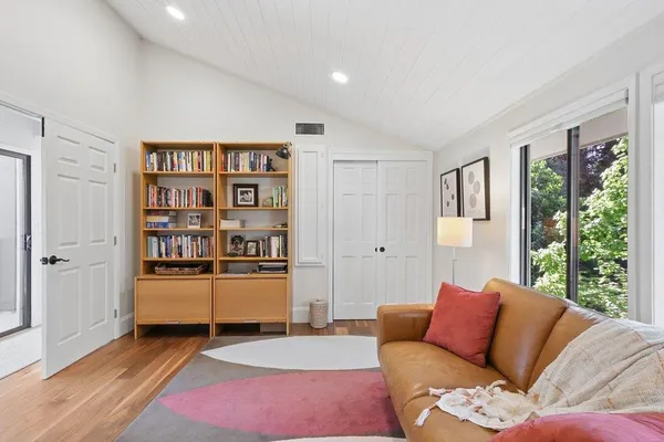 $2,400,000 | 38364 Wisteria Way, Davis, CA 95616