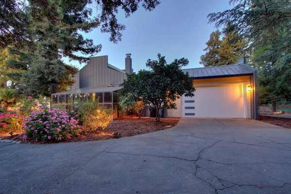 $2,400,000 | 38364 Wisteria Way, Davis, CA 95616