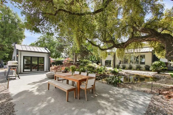 $2,400,000 | 38364 Wisteria Way, Davis, CA 95616