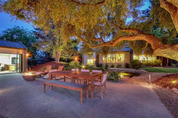 $2,400,000 | 38364 Wisteria Way, Davis, CA 95616