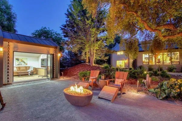 $2,400,000 | 38364 Wisteria Way, Davis, CA 95616