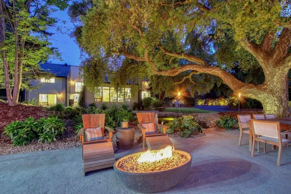 $2,400,000 | 38364 Wisteria Way, Davis, CA 95616