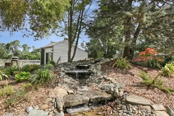 $2,400,000 | 38364 Wisteria Way, Davis, CA 95616