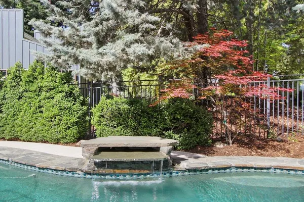 $2,400,000 | 38364 Wisteria Way, Davis, CA 95616