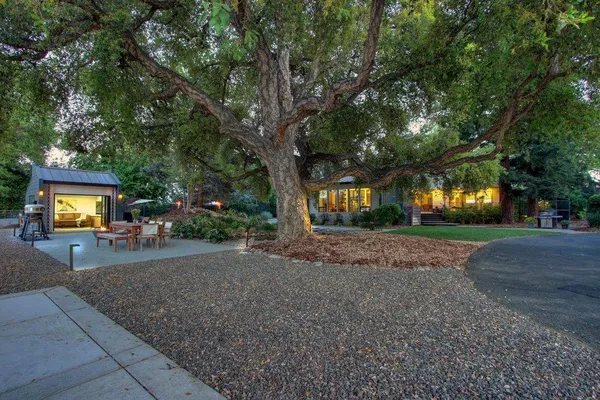 $2,400,000 | 38364 Wisteria Way, Davis, CA 95616