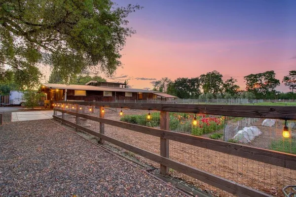 $2,400,000 | 38364 Wisteria Way, Davis, CA 95616