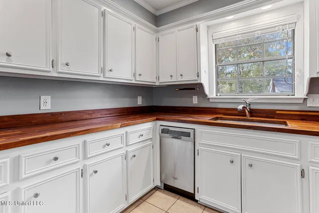 $247,500 | 429 Pin Oak Drive, Madison, MS 39110