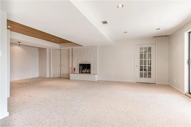 $825,000 | 5709 West 164th Street, Stilwell, KS 66085