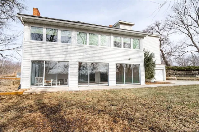 $825,000 | 5709 West 164th Street, Stilwell, KS 66085