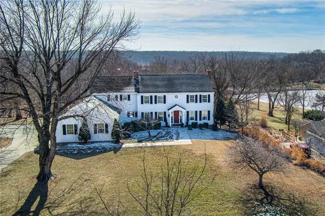 $825,000 | 5709 West 164th Street, Stilwell, KS 66085