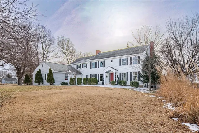 $825,000 | 5709 West 164th Street, Stilwell, KS 66085