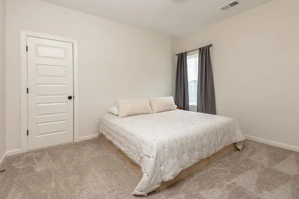 $439,000 | 410 Valley Forge Lane, Rossville, TN 38066