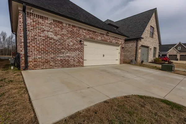 $439,000 | 410 Valley Forge Lane, Rossville, TN 38066