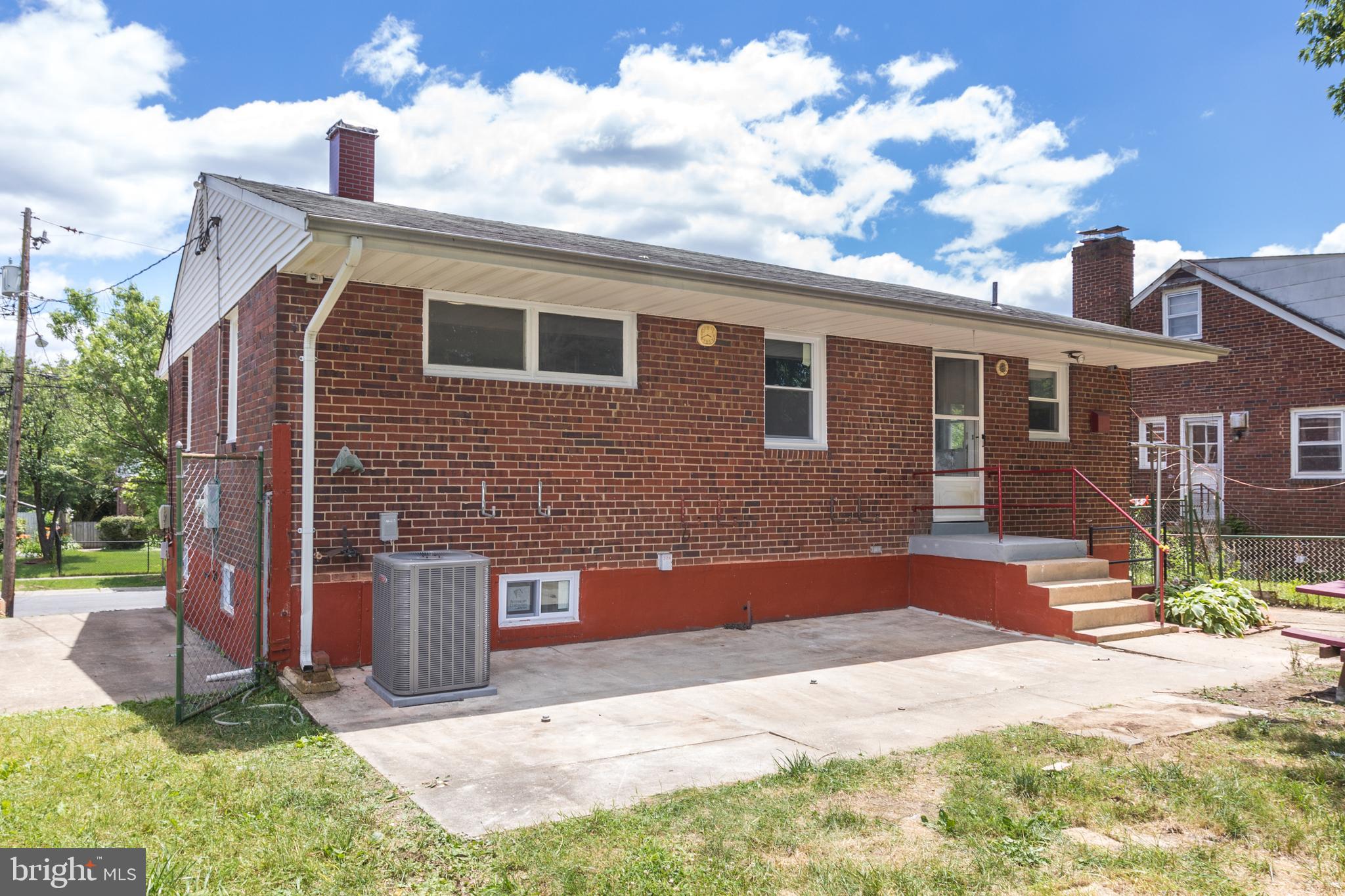 2106 Chapman Road Hyattsville, MD 20783 - Photo 8 of 35 Gallery Image 8