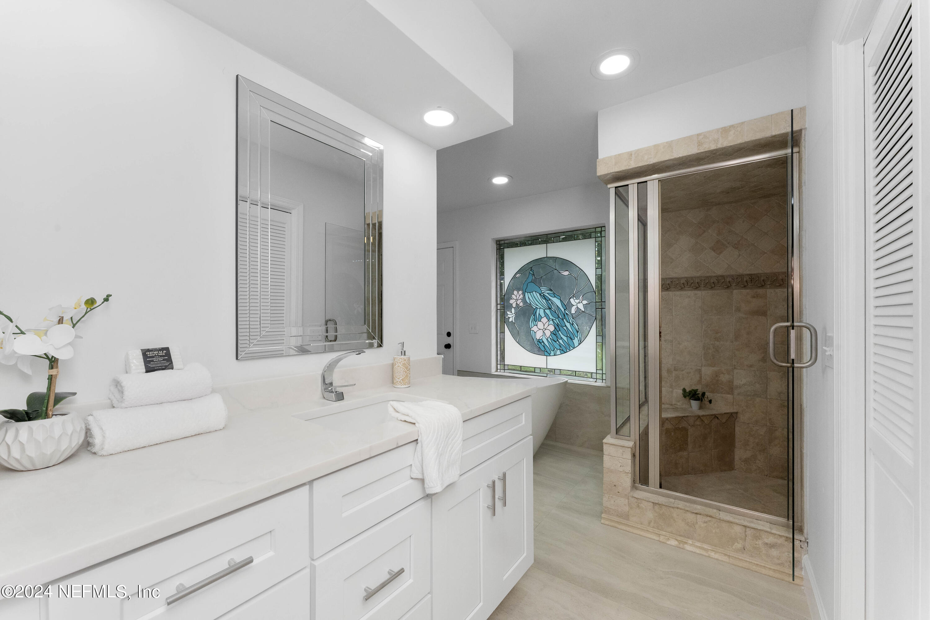 8195 Green Glade Road Jacksonville, FL 32256 - Photo 25 of 55 Two separate vanities
