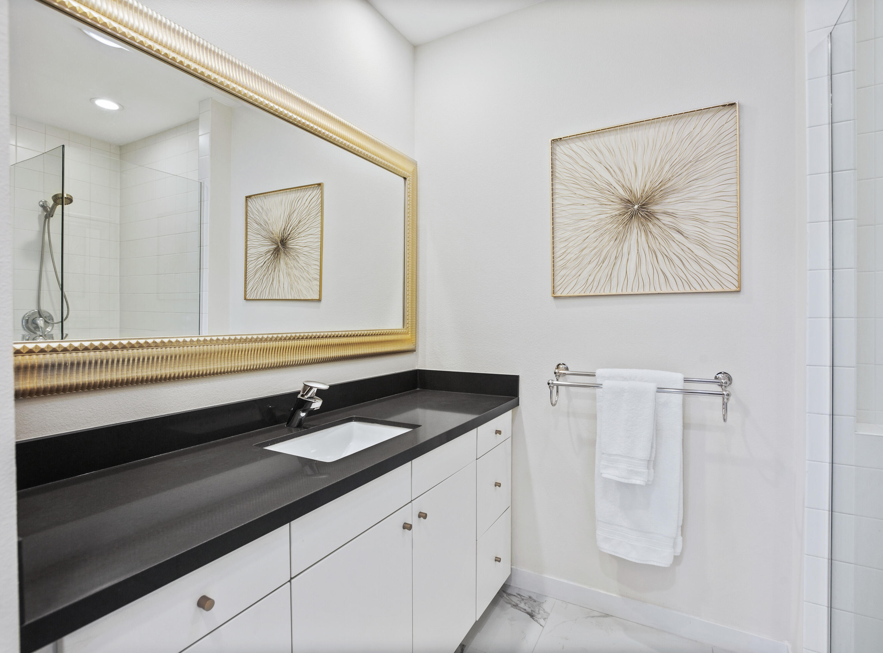 685 East Arenas Road Palm Springs, CA 92262 - Photo 21 of 33 19