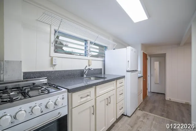 $2,200 | 3033 Woolsey Place, Unit DOWNSTAIRS), Honolulu, HI 96822