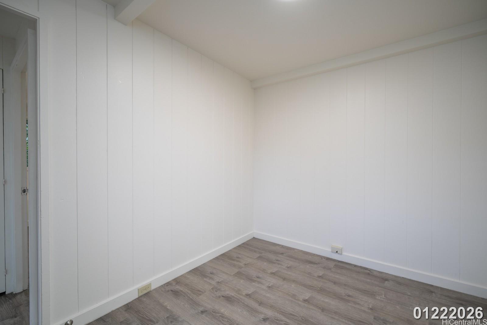 3033 Woolsey Place, Unit DOWNSTAIRS) Honolulu, HI 96822 - Photo 7 of 20 a view of an empty room