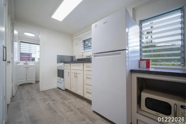 $2,200 | 3033 Woolsey Place, Unit DOWNSTAIRS), Honolulu, HI 96822