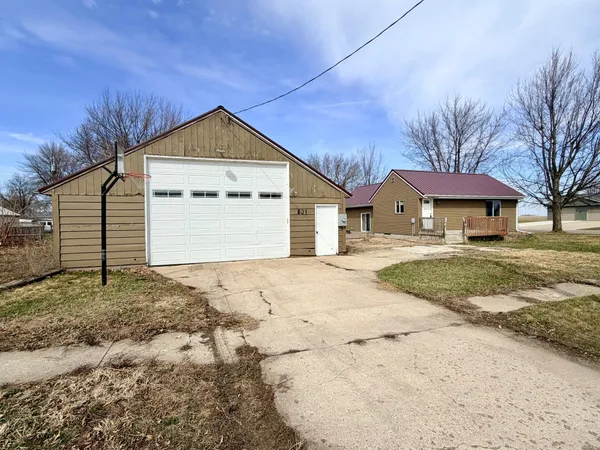 $179,000 | 501 5th Street, Wilmont, MN 56185