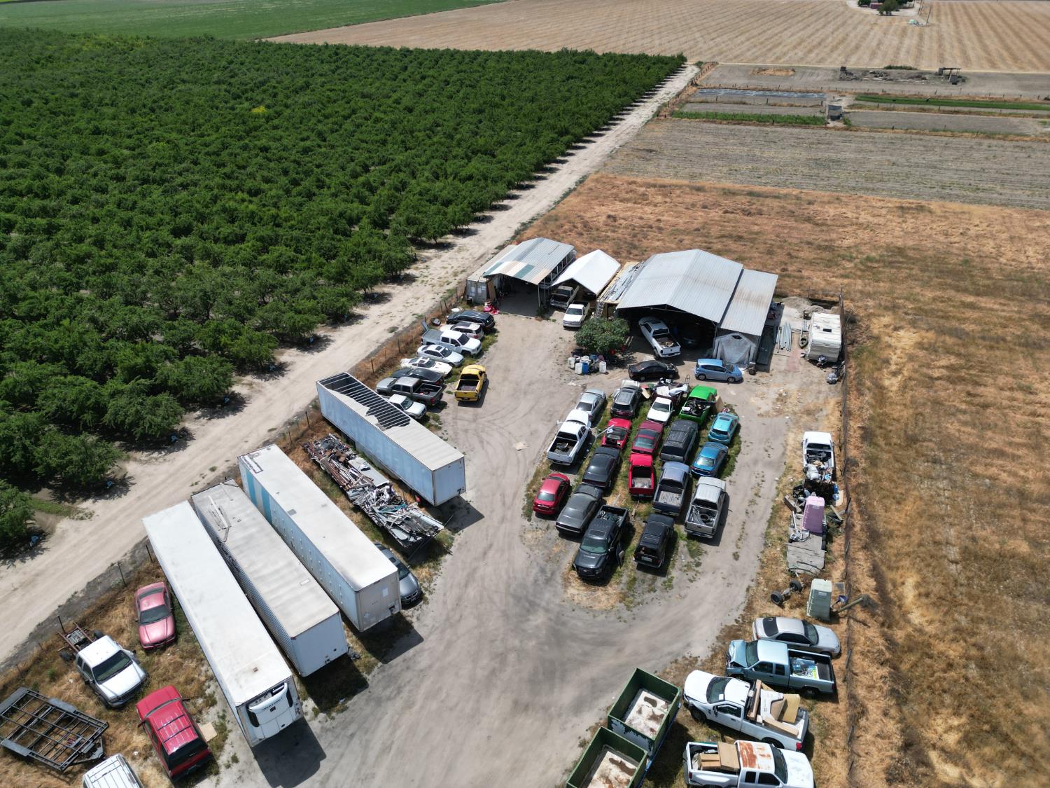 2501 South Marks Avenue Fresno, CA 93706 - Photo 11 of 11 a view of a chairs and table on the deck in front of house