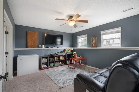 $300,000 | 101 Bridgeport Drive, Smithville, MO 64089