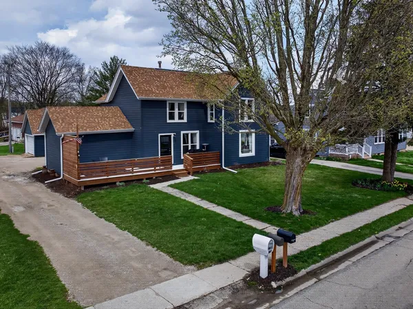 $274,900 | 214 East Coates Avenue, Monticello, WI 53570
