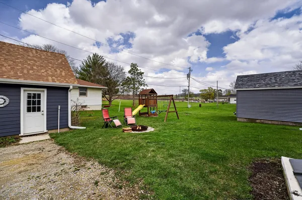 $274,900 | 214 East Coates Avenue, Monticello, WI 53570