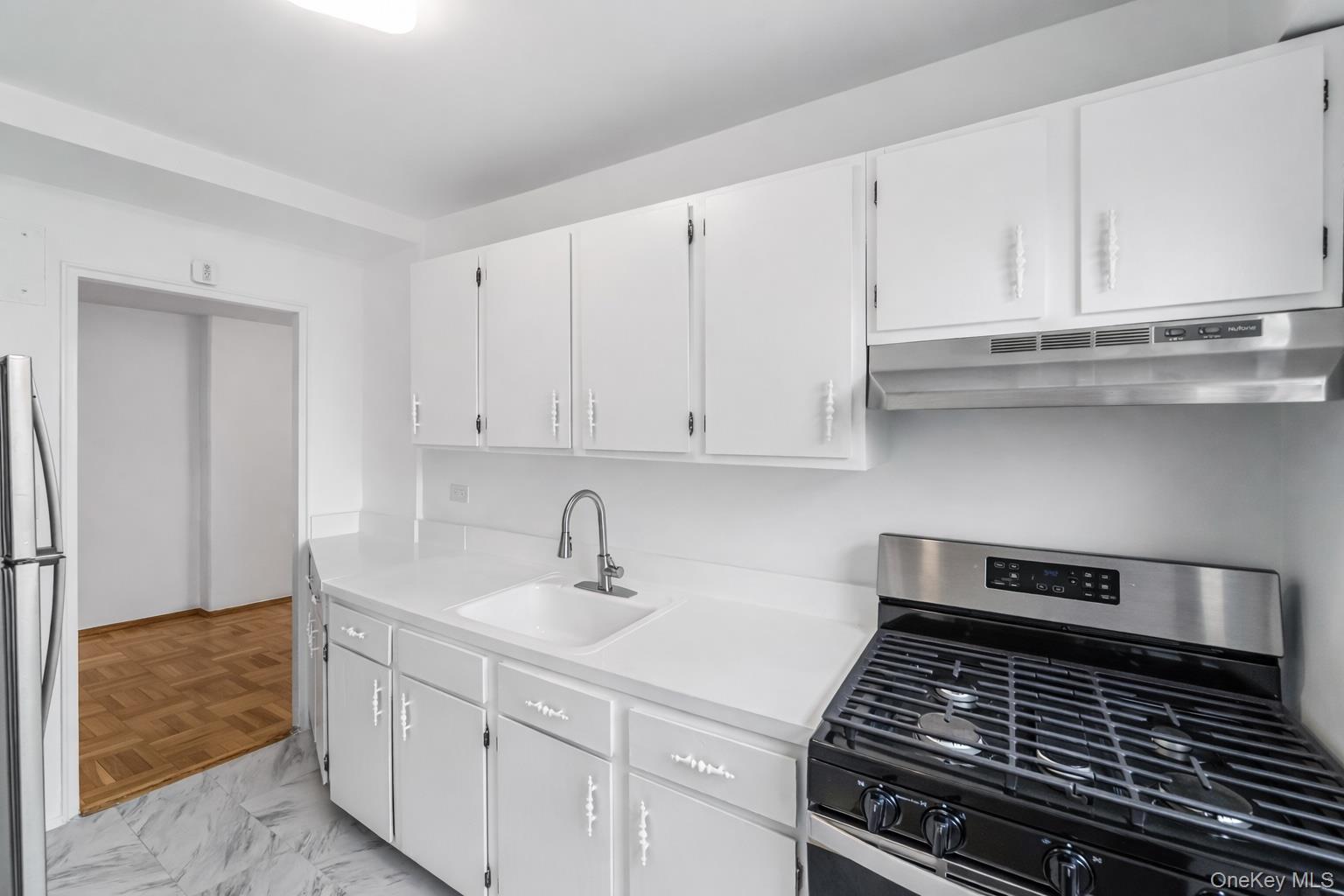 21-80 33rd Road, Unit 6B Queens, NY 11106 - Photo 11 of 17