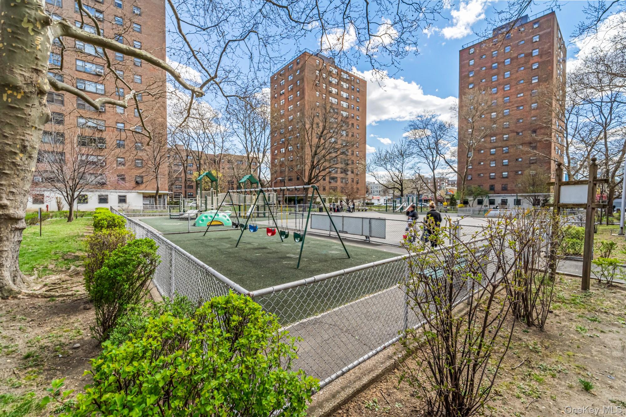 21-80 33rd Road, Unit 6B Queens, NY 11106 - Photo 14 of 17