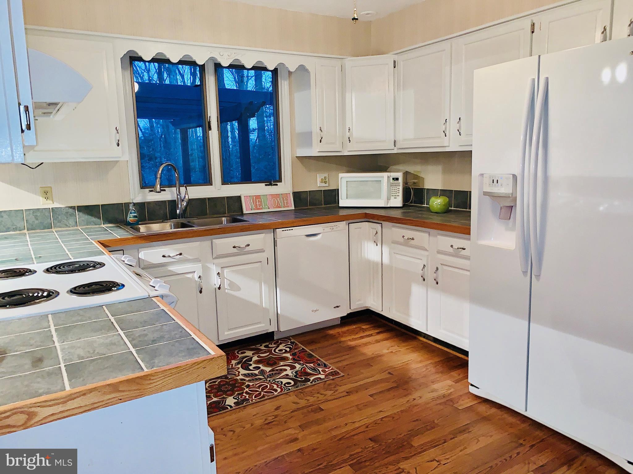 9490 Quail Run Road Denton, MD 21629 - Photo 8 of 35 Beautiful Kitchen