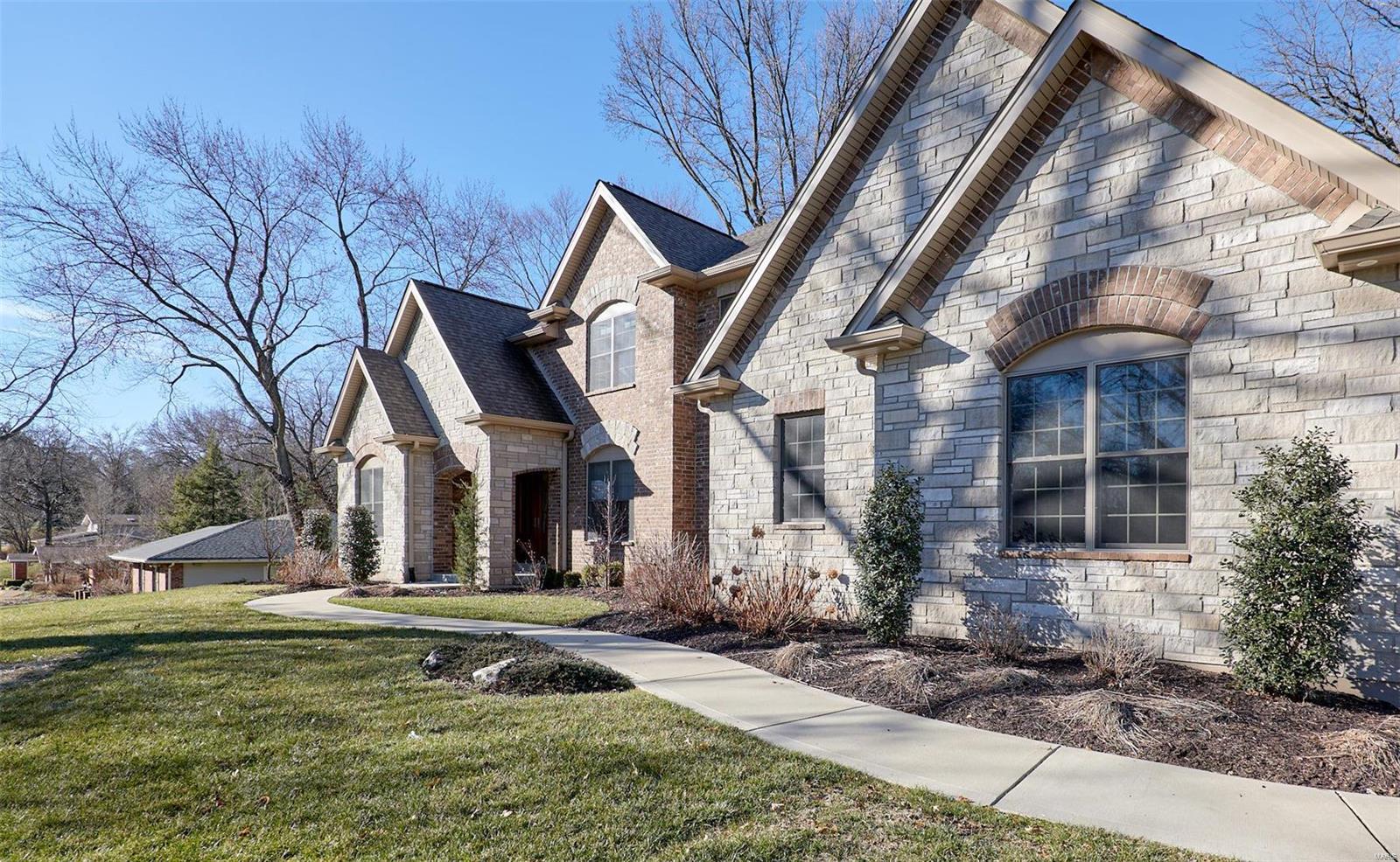 16 Ridge Crest Drive Chesterfield, MO 63017 - Photo 3 of 50 Gallery Image 3