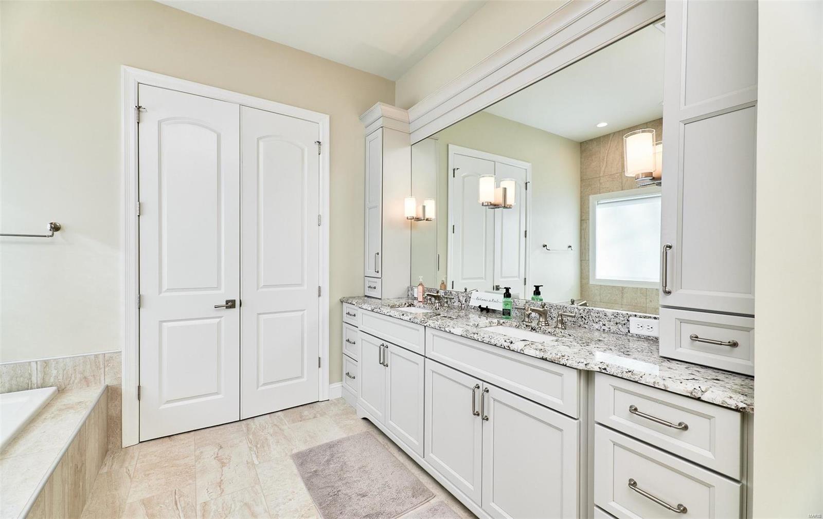 16 Ridge Crest Drive Chesterfield, MO 63017 - Photo 23 of 50 Gallery Image 23