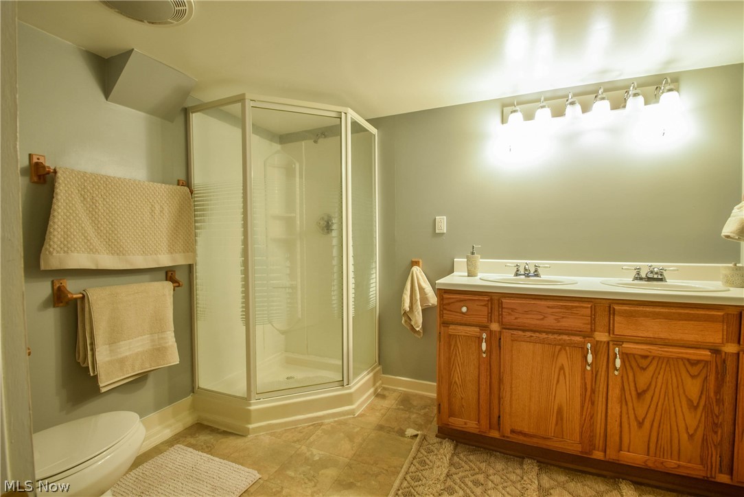 6482 Kerneywood Road Parma, OH 44129 - Photo 12 of 13