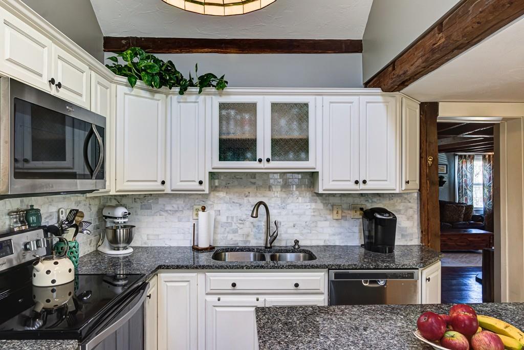 152 Main Street Upton, MA 01568 - Photo 9 of 24 Gallery Image 9
