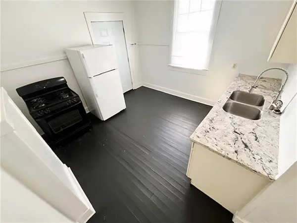 $995 | 2909 Hollygrove Street, New Orleans, LA 70118