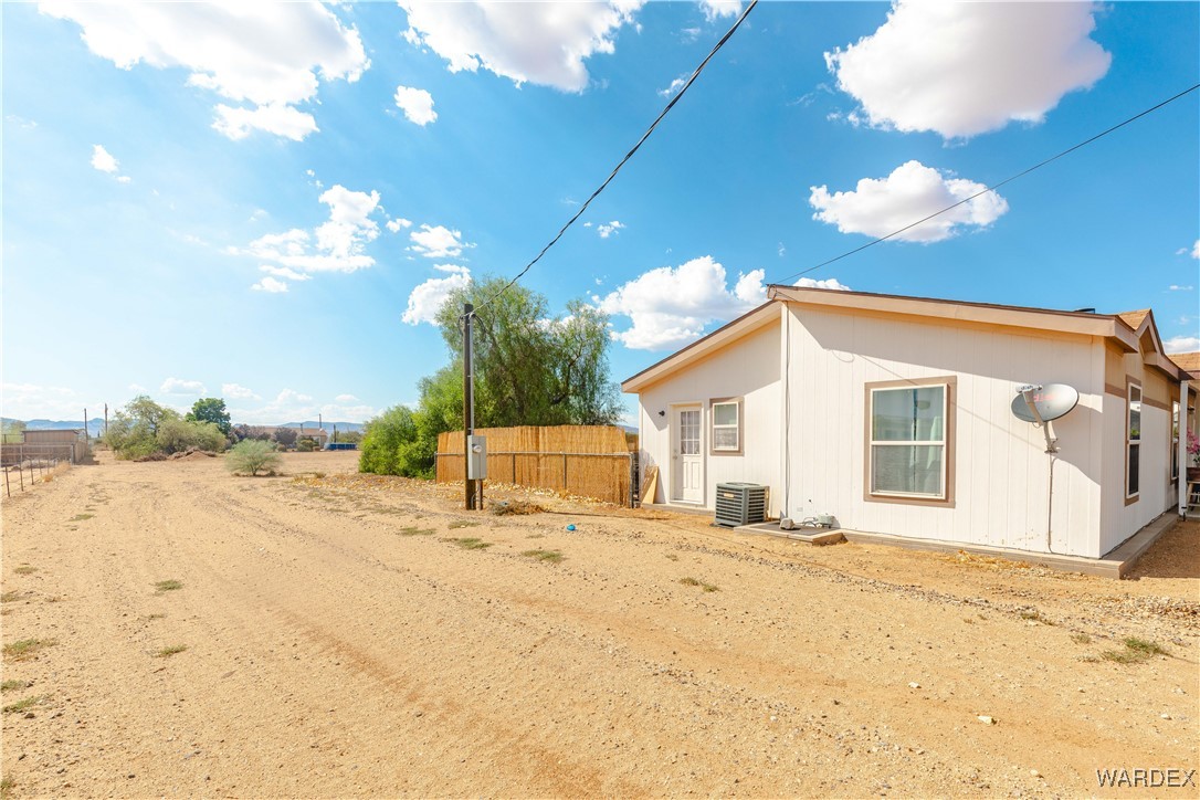 627 South Tonto Road Golden Valley, AZ 86413 - Photo 53 of 62 Side of Structure